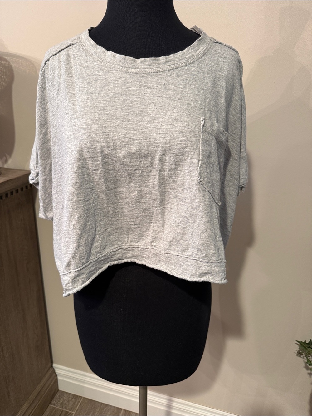 Light Gray Cropped Pocket Tee - Size Medium
